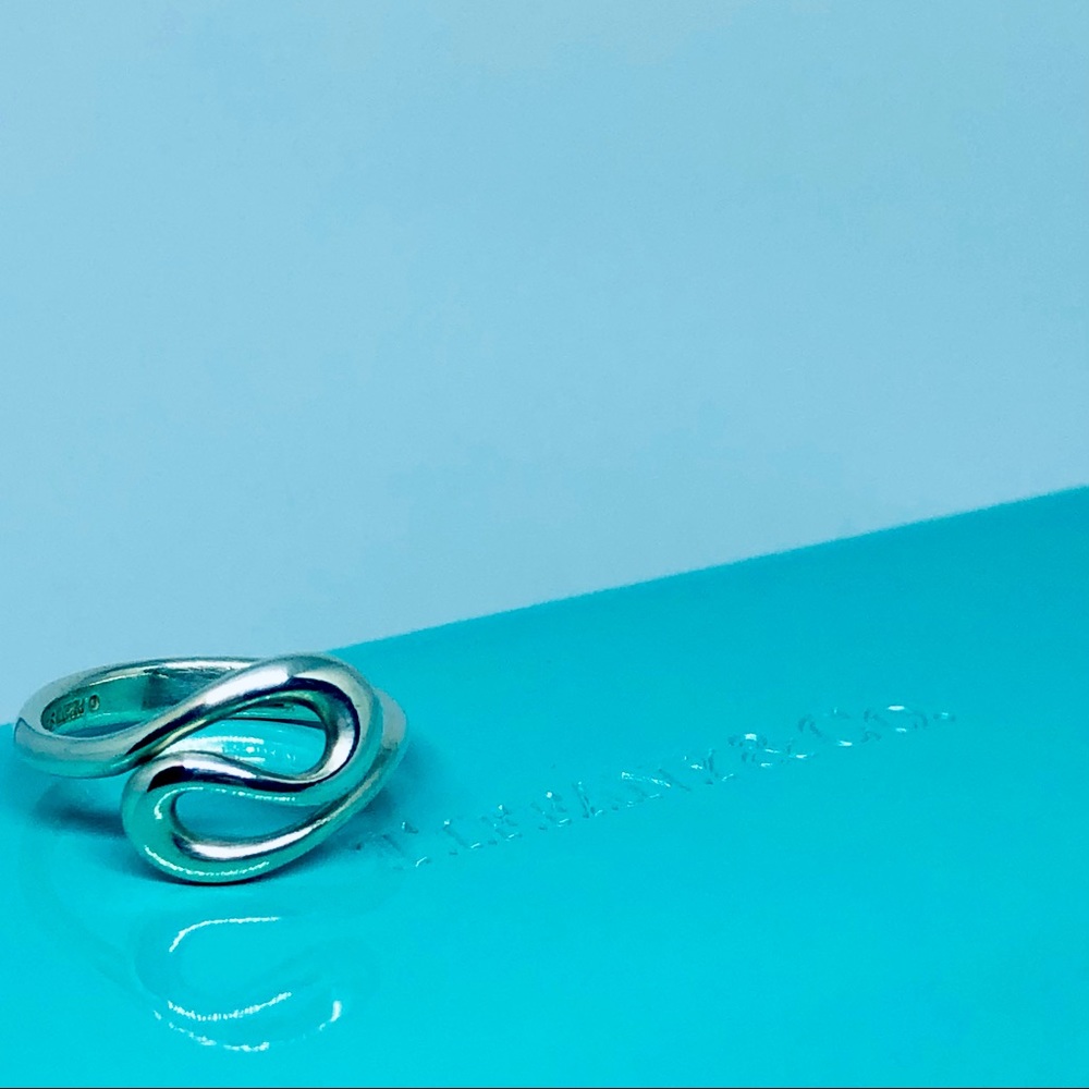 Tiffany & Co Wave Ring with POUCH